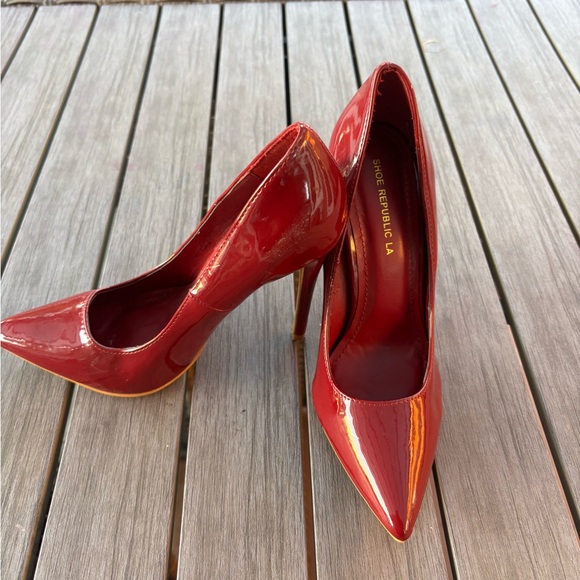 Shoe Republic LA Glossy Red Stilettos - Picture 2 of 4